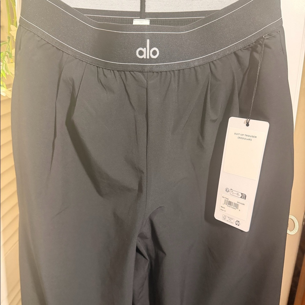 ALO yoga trouser (regular) SMALL nwt - Picture 2 of 4